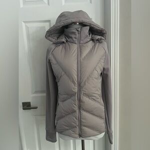 Athleta Inlet Jacket Tinsel Purple Lightweight Activewear Women Small